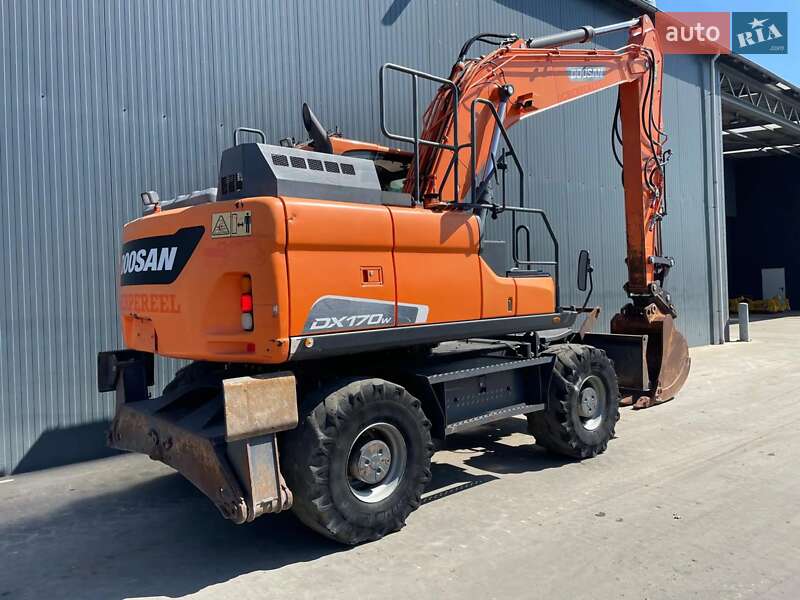 Колісний екскаватор Doosan DX 2015 в Києві фото Колісний екскаватор Doosan DX 2015 в Києві