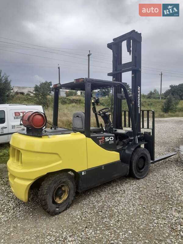 Вилочный погрузчик Doosan LPG 2007 в Ивано-Франковске