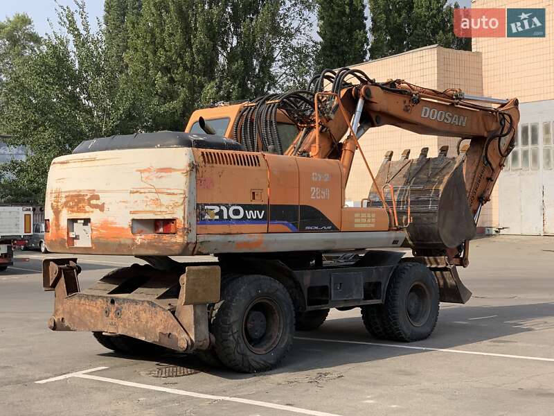 Колесный экскаватор Doosan Solar 2007 в Киеве