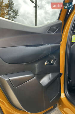 Внедорожник / Кроссовер DS 3 Crossback 2020 в 