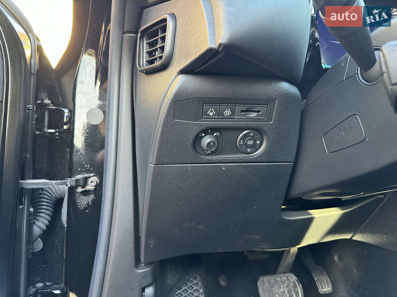 Внедорожник / Кроссовер DS 3 Crossback 2020 в Староконстантинове