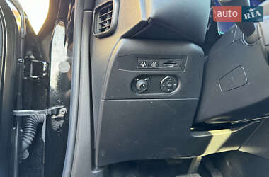 Позашляховик / Кросовер DS 3 Crossback 2020 в 