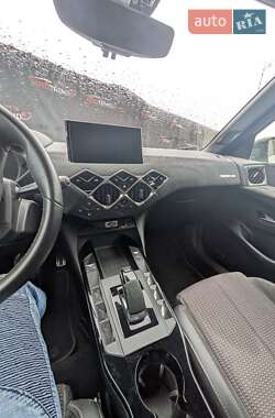 Позашляховик / Кросовер DS 3 Crossback 2022 в 