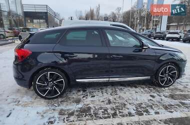Хэтчбек DS 5 2016 в 