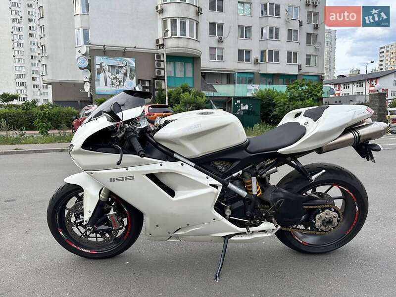 Спортбайк Ducati 1198 2009 в Киеве