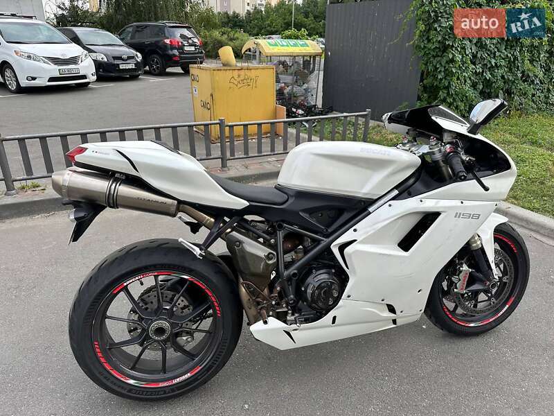 Спортбайк Ducati 1198 2009 в Киеве