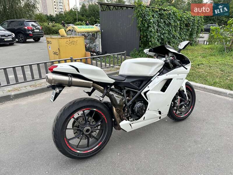Спортбайк Ducati 1198 2009 в Киеве