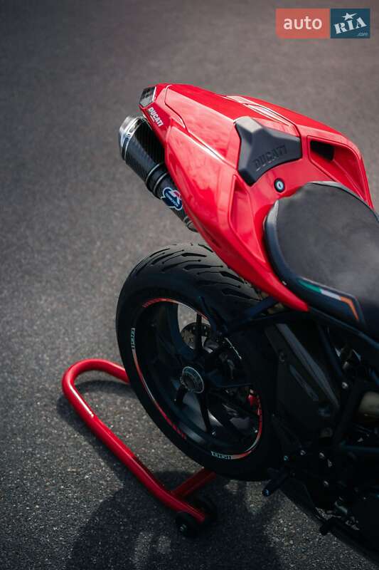 Спортбайк Ducati 1198 2009 в Киеве