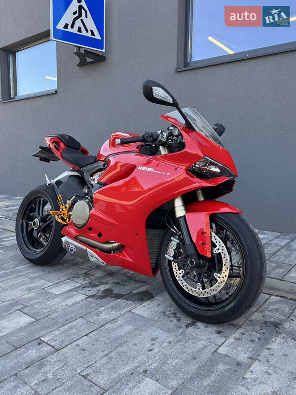 Спортбайк Ducati 1199 Panigale 2013 в Луцьку фото 9 Спортбайк Ducati 1199 Panigale 2013 в Луцьку