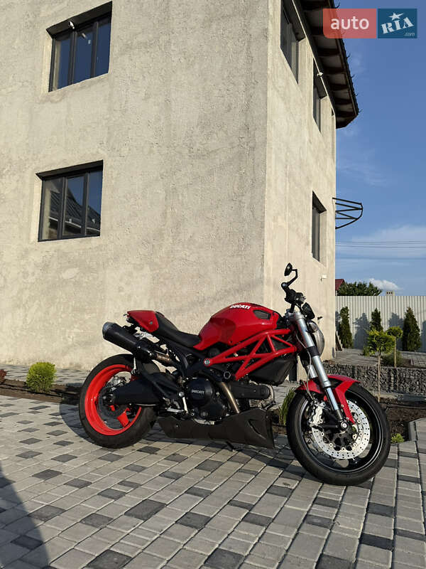 Спортбайк Ducati 696 2010 в Одессе фото Спортбайк Ducati 696 2010 в Одессе