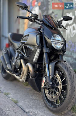 Мотоцикл Круизер Ducati Diavel 1200 2013 в 