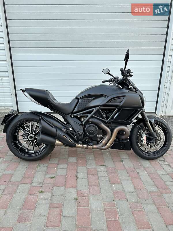 Спортбайк Ducati Diavel 1200 2015 в Одессе
