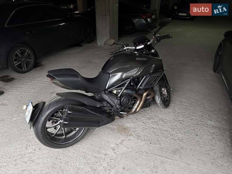 Мотоцикл Спорт-туризм Ducati Diavel 1200 2011 в Киеве