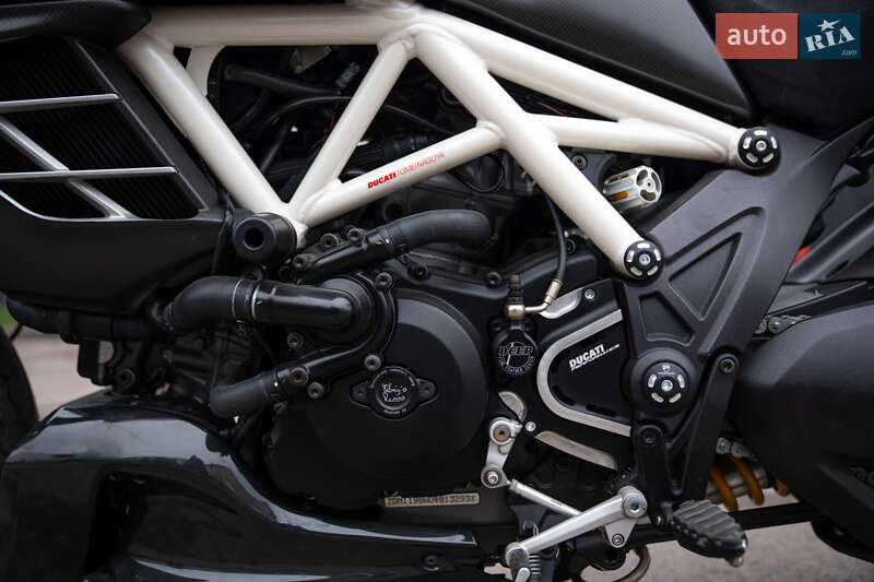 Мотоцикл Круизер Ducati Diavel AMG 2013 в Киеве