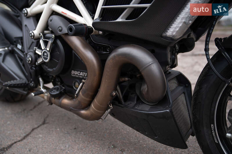 Мотоцикл Круизер Ducati Diavel AMG 2013 в Киеве