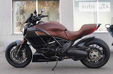 Мотоцикл Без обтекателей (Naked bike) Ducati Diavel Carbon 2015 в Киеве