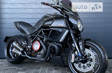 Мотоцикл Многоцелевой (All-round) Ducati Diavel Carbon 2011 в Белой Церкви