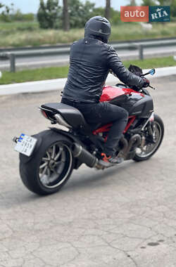 Мотоцикл Без обтекателей (Naked bike) Ducati Diavel Carbon 2013 в Умани