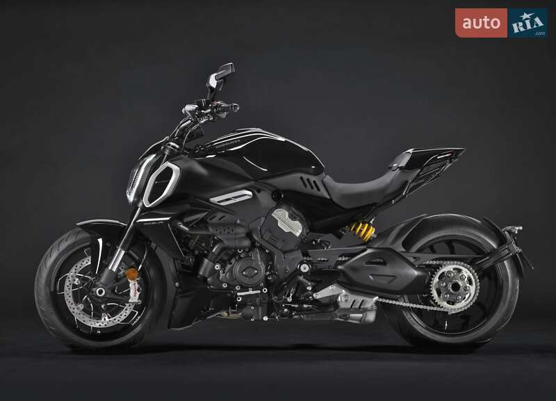 Мотоцикл Без обтекателей (Naked bike) Ducati Diavel V4 1158 2024 в Киеве