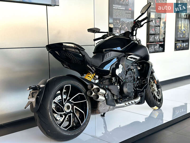 Мотоцикл Без обтекателей (Naked bike) Ducati Diavel V4 1158 2024 в Киеве