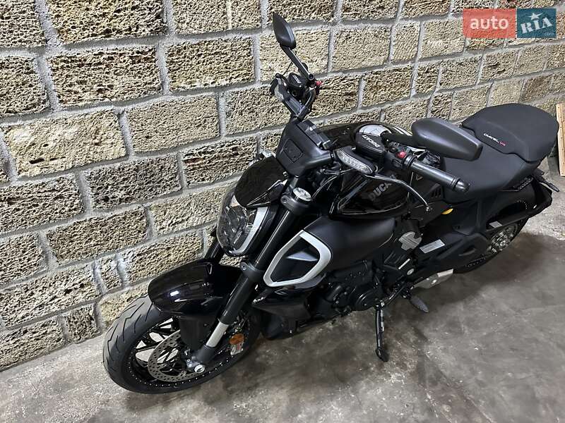 Мотоцикл Без обтекателей (Naked bike) Ducati Diavel V4 1158 2023 в Одессе