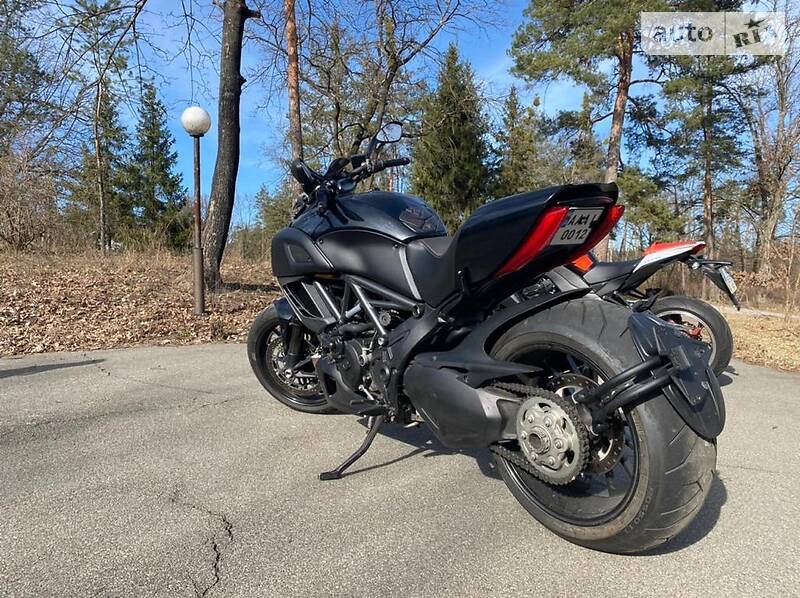 Ducati Diavel Dark Stealth