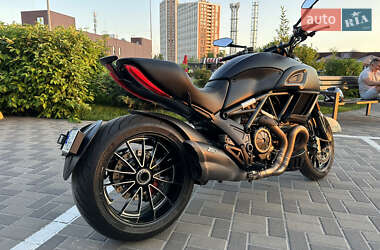 Грузовые мотороллеры, мотоциклы, скутеры, мопеды Ducati Diavel 2015 в Киеве