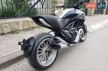 Мотоцикл Круизер Ducati Diavel 2015 в 