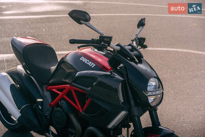 Мотоцикл Без обтікачів (Naked bike) Ducati Diavel 2012 в Києві