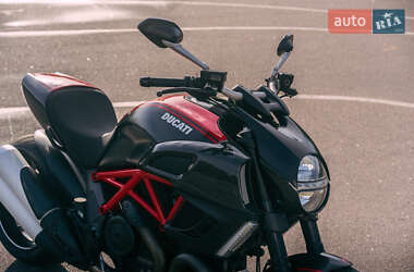 Мотоцикл Без обтекателей (Naked bike) Ducati Diavel 2012 в 