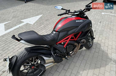 Мотоцикл Круизер Ducati Diavel 2015 в 