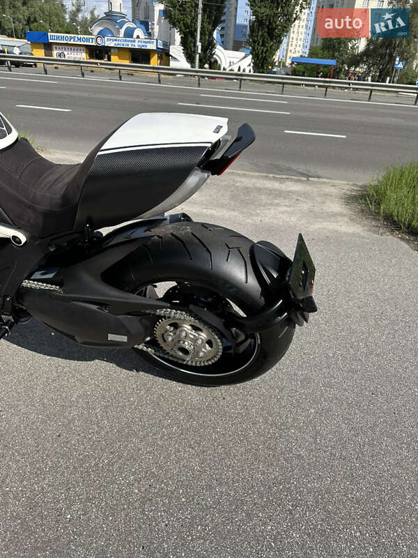 Мотоцикл Круизер Ducati Diavel 2012 в Киеве фото 11 Мотоцикл Круизер Ducati Diavel 2012 в Киеве