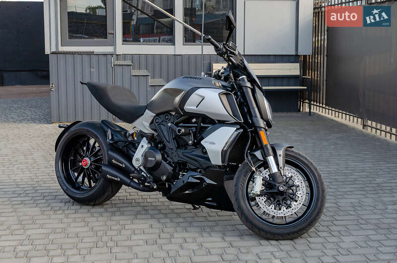 Мотоцикл Без обтекателей (Naked bike) Ducati Diavel 2019 в 