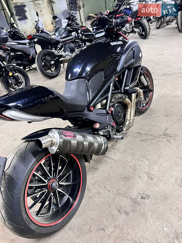 Мотоцикл Спорт-туризм Ducati Diavel 2013 в Житомирі фото 6 Мотоцикл Спорт-туризм Ducati Diavel 2013 в Житомирі