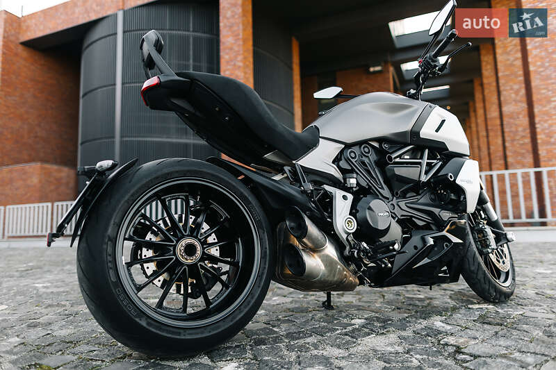 Мотоцикл Круизер Ducati Diavel 2020 в Днепре