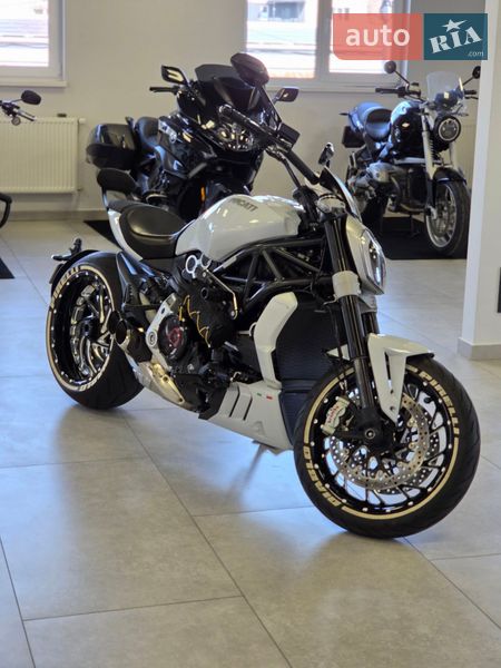 Мотоцикл Круізер Ducati Diavel 2019 в Чернівцях