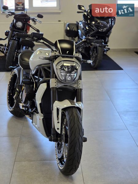 Мотоцикл Круізер Ducati Diavel 2019 в Чернівцях