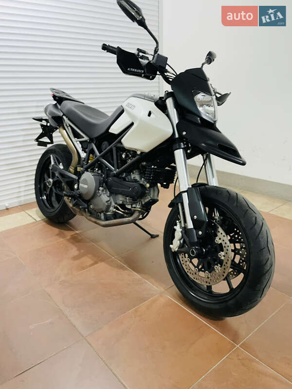 Ducati Hypermotard 796 2010