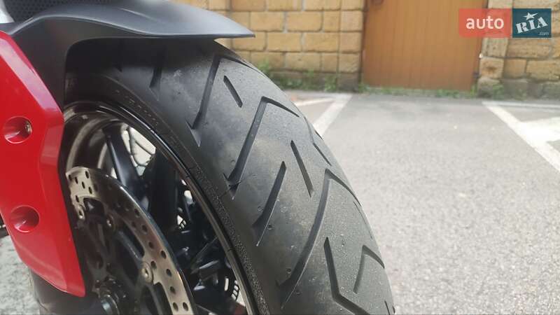 Мотоцикл Многоцелевой (All-round) Ducati Hyperstrada 2016 в Киеве