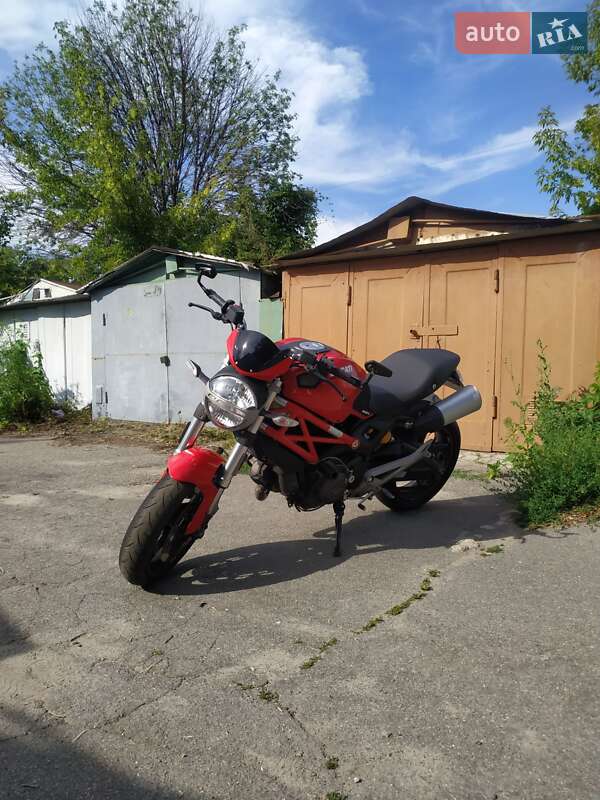 Ducati Monster 696 2008