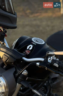 Мотоцикл Классик Ducati Monster 821 2018 в 