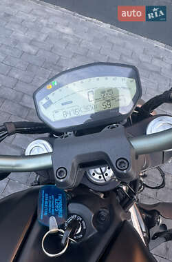 Спортбайк Ducati Monster 821 2016 в 