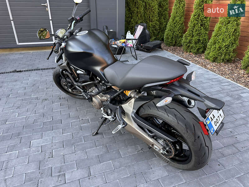Спортбайк Ducati Monster 821 2016 в Киеве фото 8 Спортбайк Ducati Monster 821 2016 в Киеве