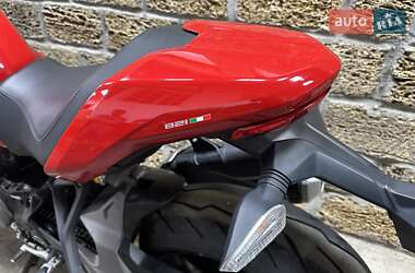 Мотоцикл Без обтекателей (Naked bike) Ducati Monster 821 2018 в 