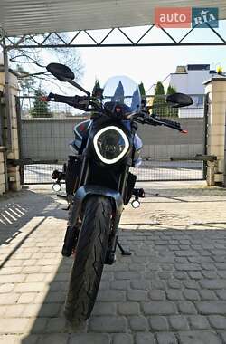 Мотоцикл Без обтекателей (Naked bike) Ducati Monster 937 2022 в 