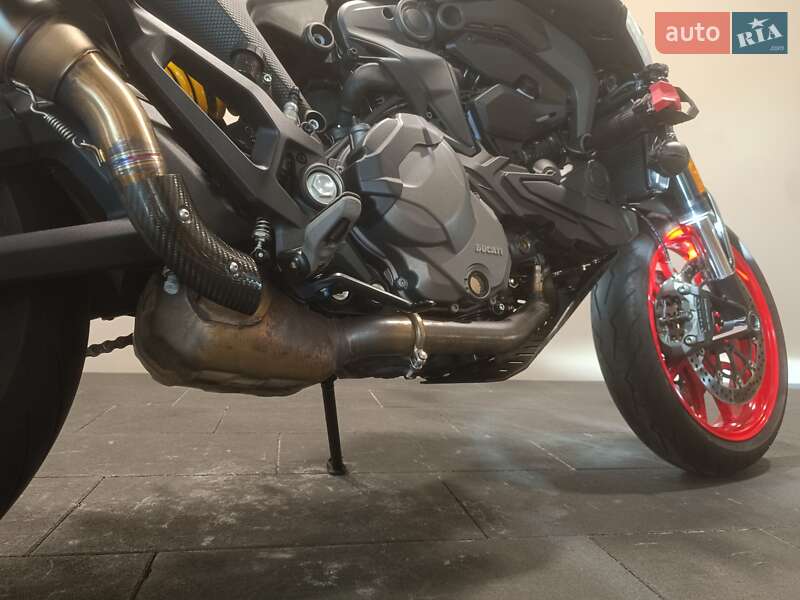 Мотоцикл Без обтекателей (Naked bike) Ducati Monster Plus 937 2022 в Львове