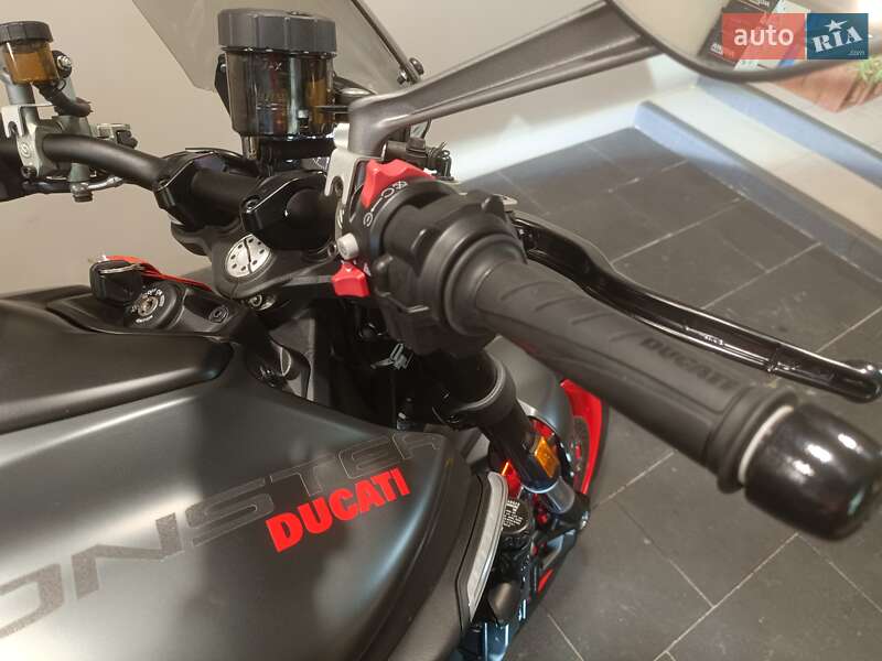 Мотоцикл Без обтекателей (Naked bike) Ducati Monster Plus 937 2022 в Львове