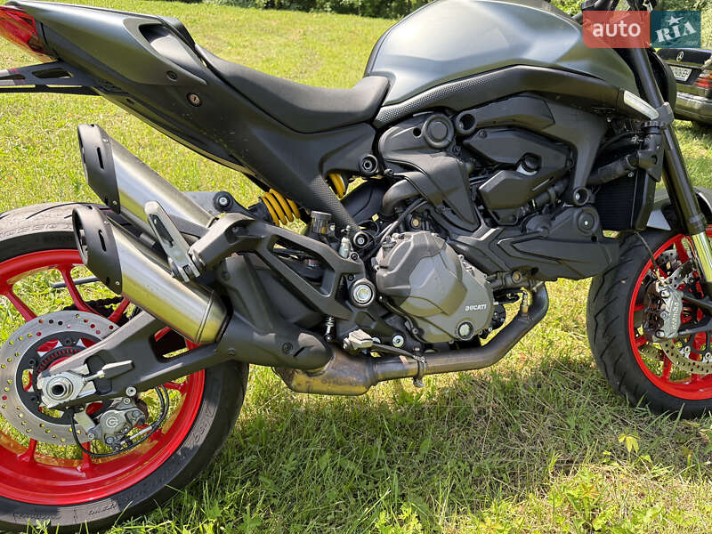 Мотоцикл Без обтекателей (Naked bike) Ducati Monster Plus 937 2022 в Сумах фото 3 Мотоцикл Без обтекателей (Naked bike) Ducati Monster Plus 937 2022 в Сумах