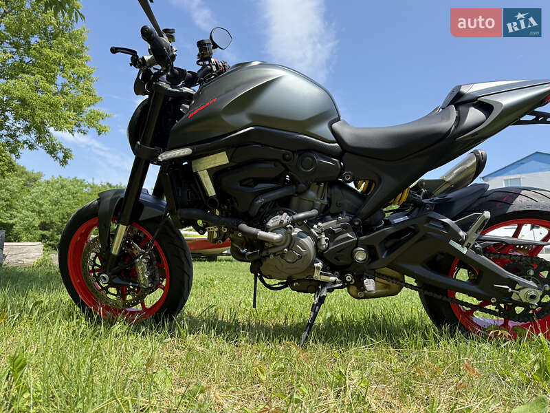 Мотоцикл Без обтекателей (Naked bike) Ducati Monster Plus 937 2022 в Сумах фото 6 Мотоцикл Без обтекателей (Naked bike) Ducati Monster Plus 937 2022 в Сумах