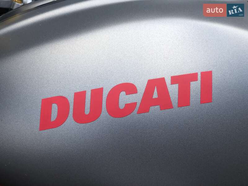 Спортбайк Ducati Monster 2008 в Киеве